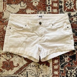 PAIGE white shorts with rolled cuff